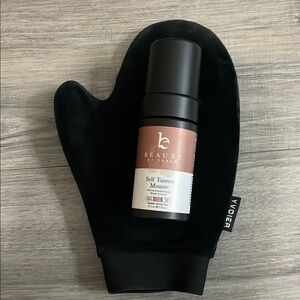 NEW Self Tanner Mousse & Mitt